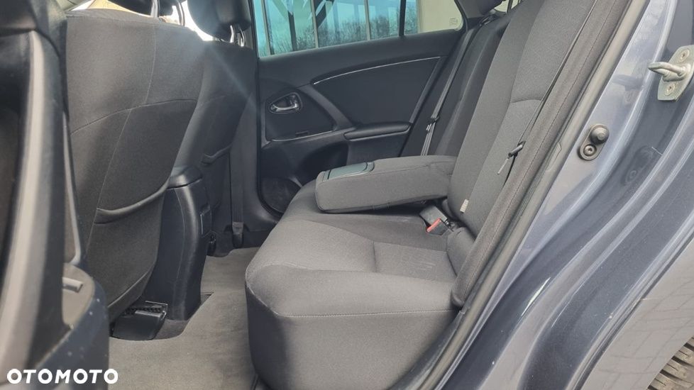 Toyota Avensis 1.8 Business Edition - 20