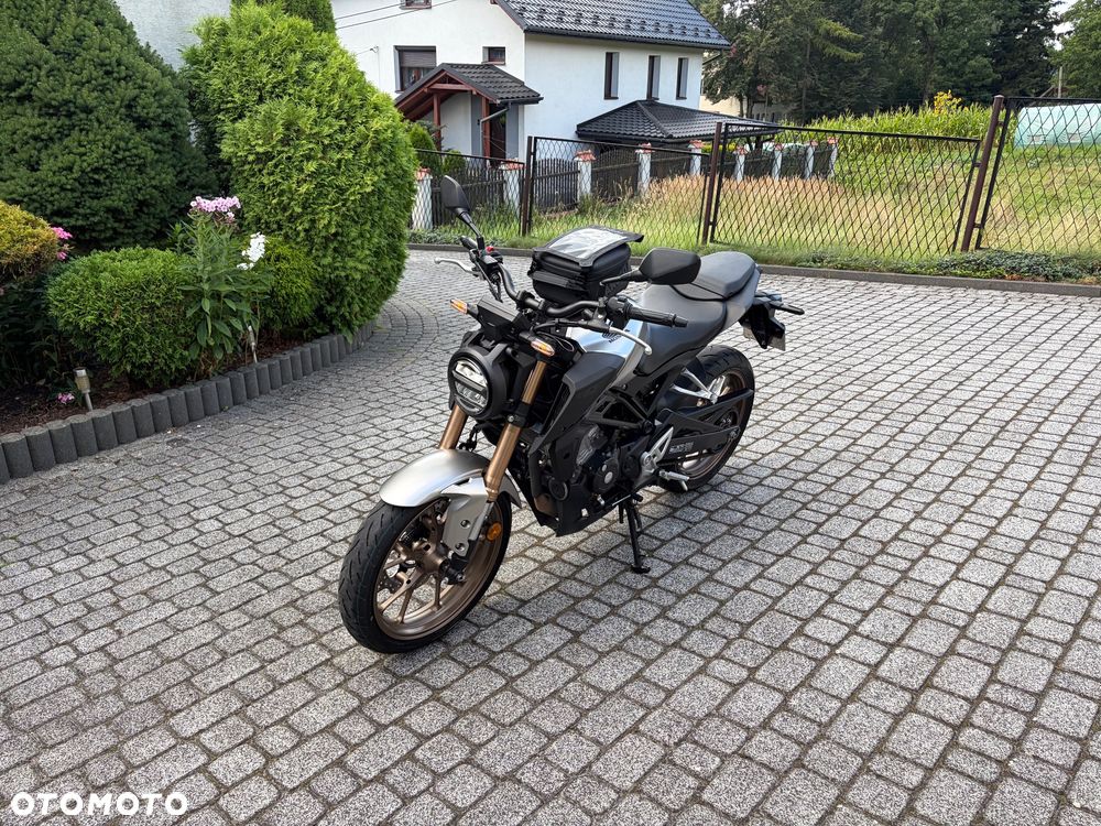 Honda CB - 2