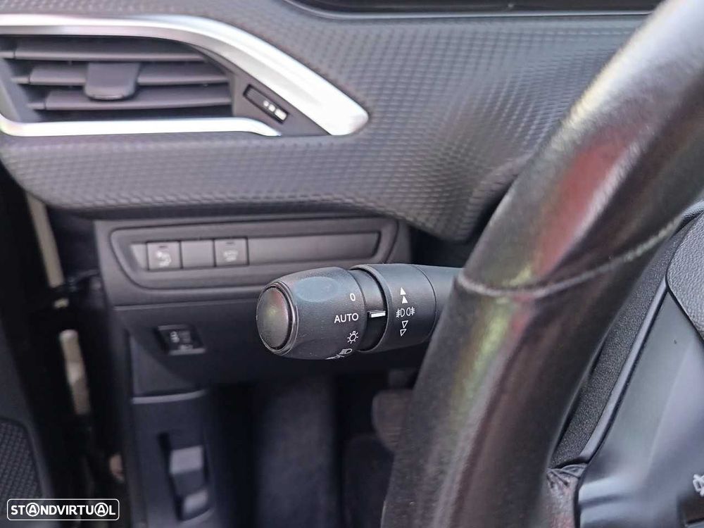 Peugeot 2008 1.2 PureTech Style - 14