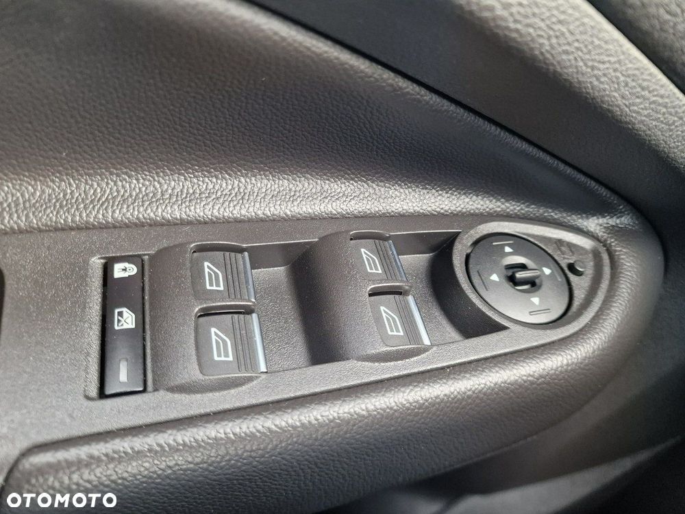 Ford Kuga 1.5 EcoBoost 2x4 Cool & Connect - 34