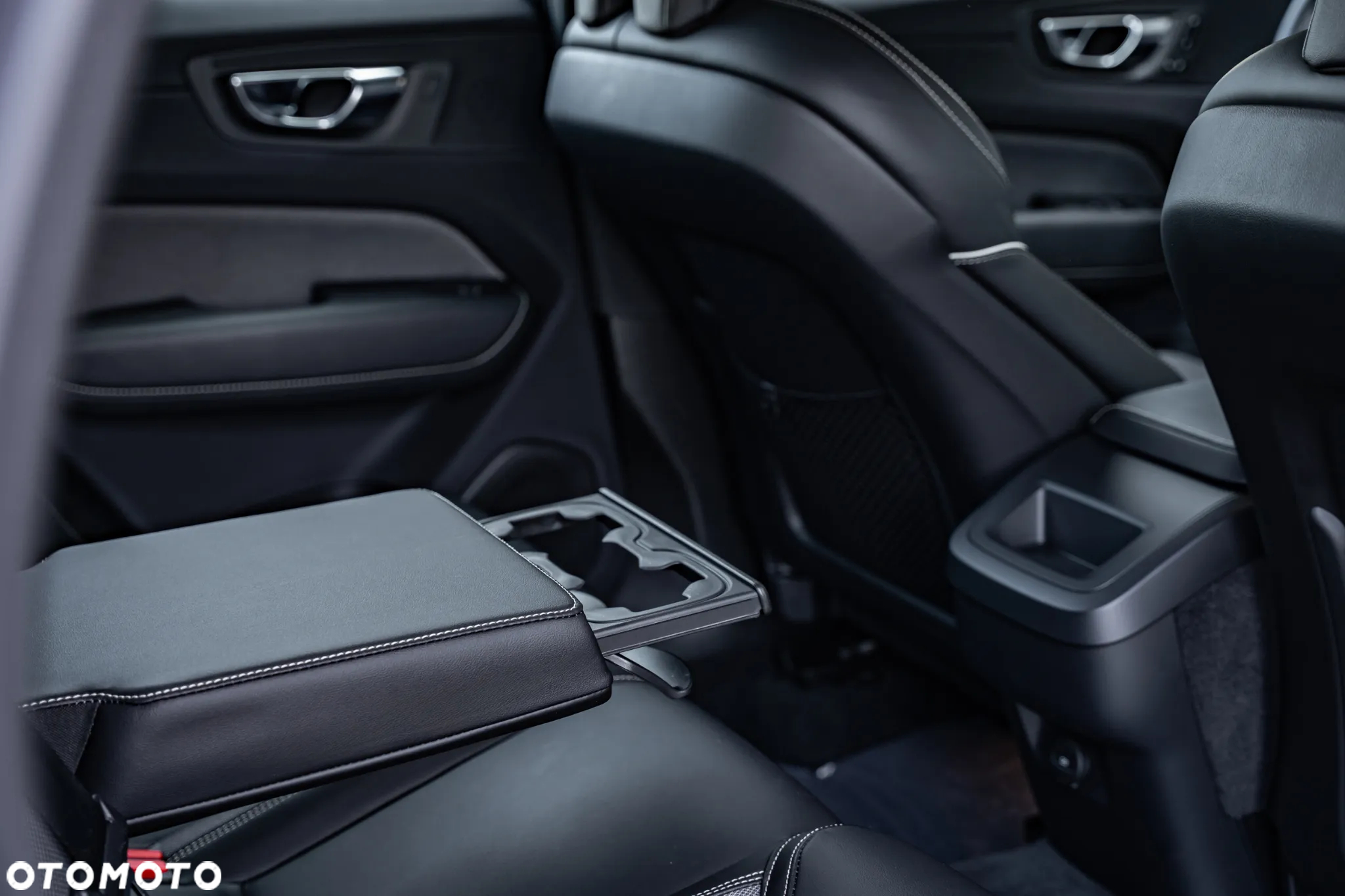 Volvo XC 60 B5 B AWD Geartronic RDesign - 30