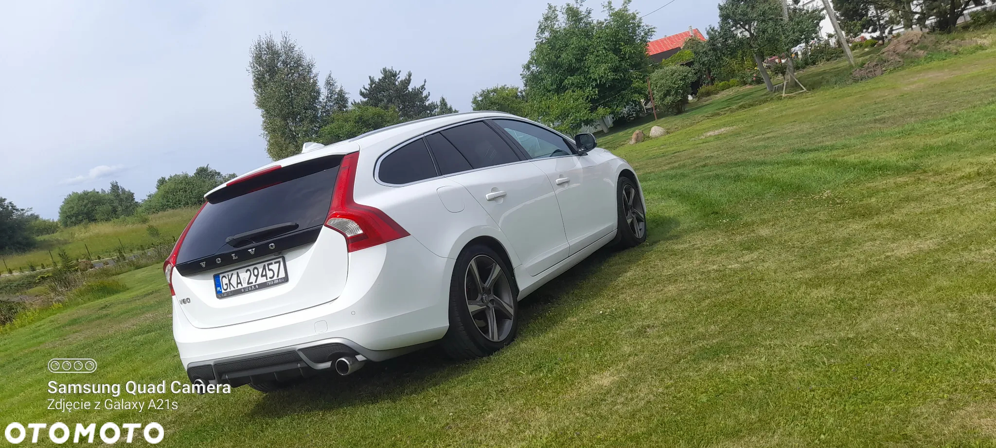 Volvo V60 D3 R-Design - 4