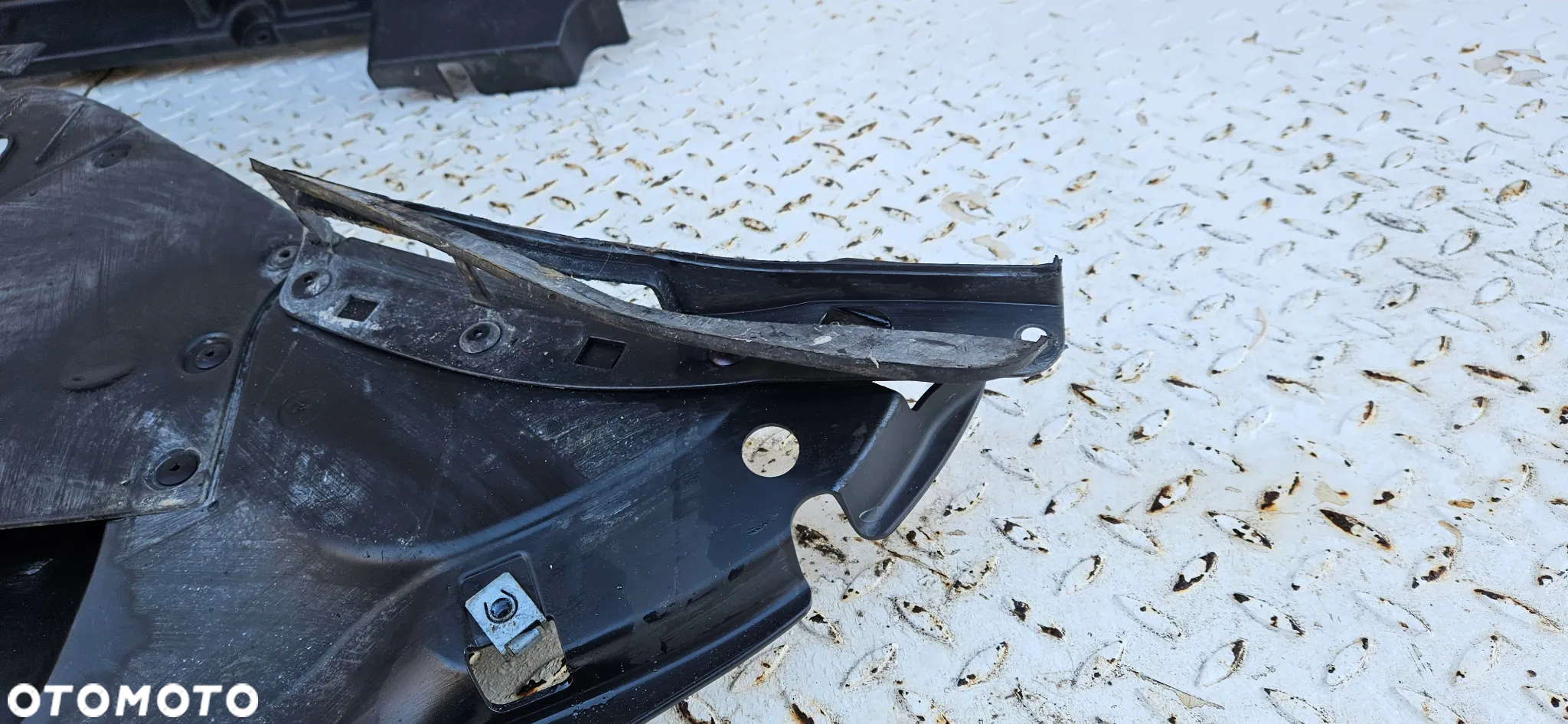 Dodge Durango III LIFT 2021-2025 RT GT Dolna osłona pod silnika Pokrywa dolna 68308842AE Dolot powietrza Kierownica powietrza - 13