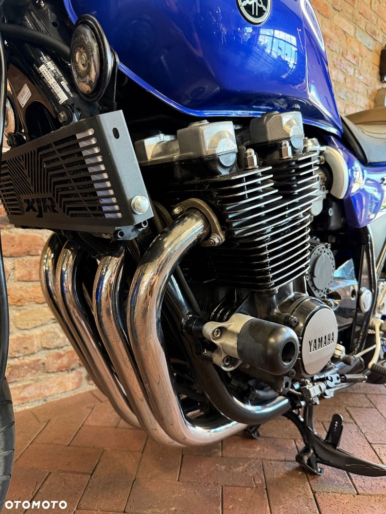 Yamaha XJR - 13
