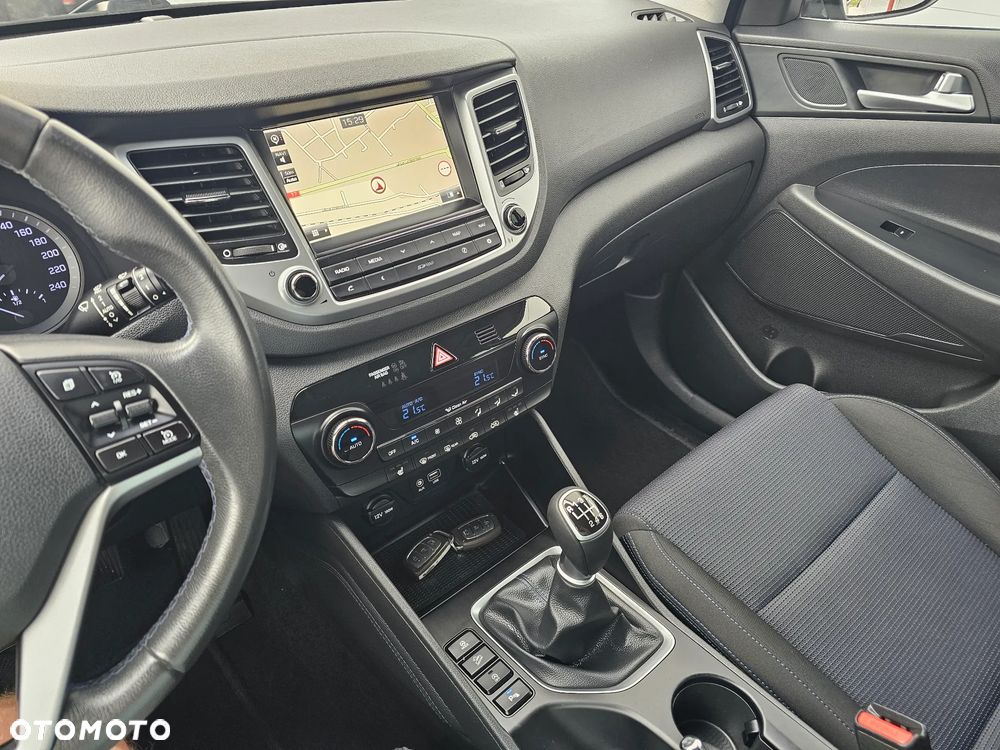 Hyundai Tucson blue 1.6 GDi 2WD Navi - 28