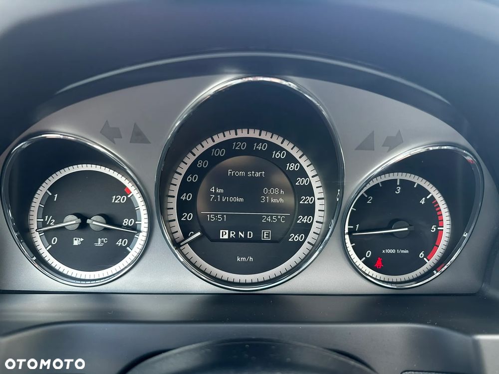 Mercedes-Benz Klasa C 200 CDI DPF Automatik BlueEFFICIENCY Avantgarde - 33