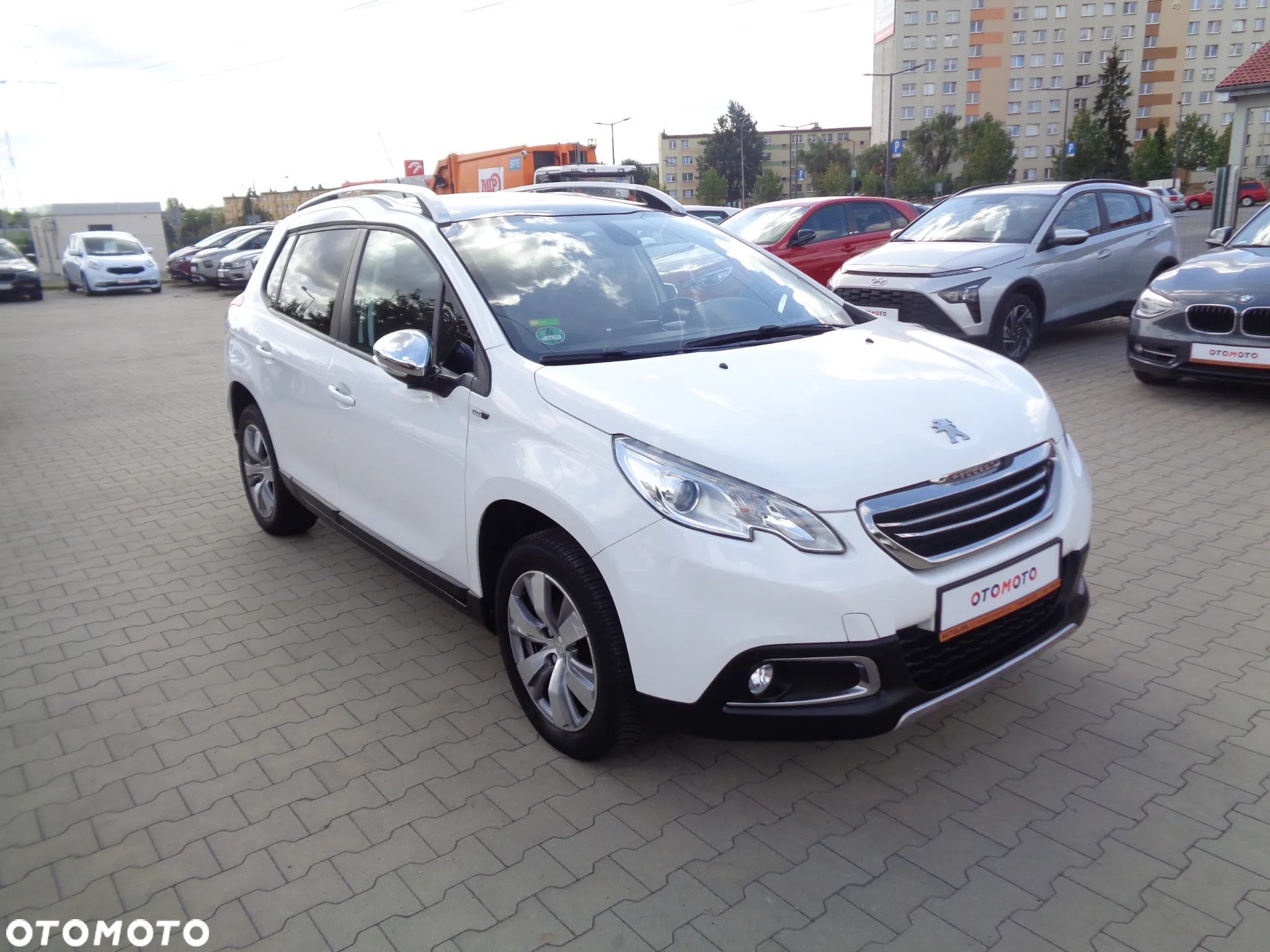 Peugeot 2008 1.2 Pure Tech Style - 4