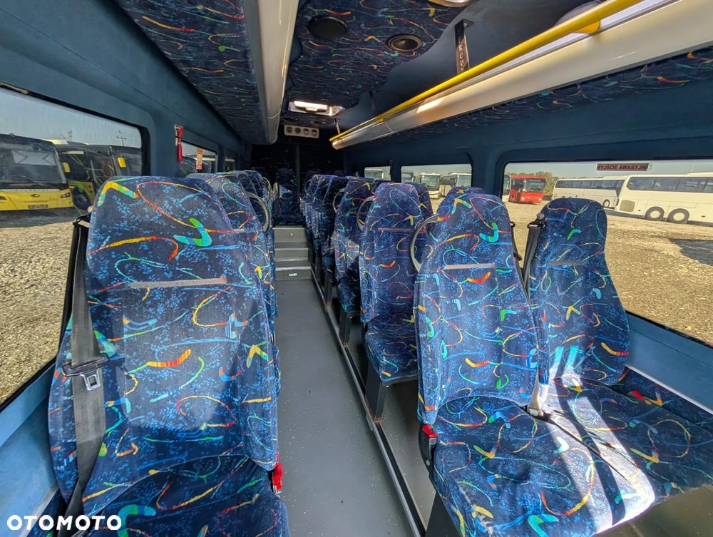 Mercedes-Benz Sprinter 516 - 12