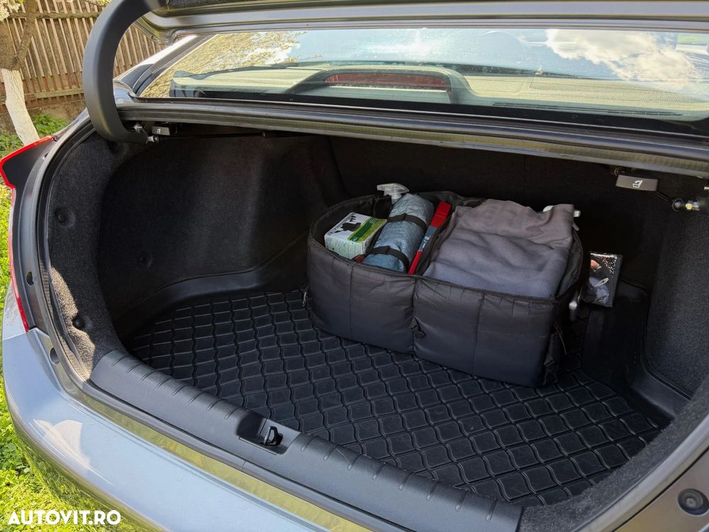 Honda Civic 1.5 VTEC Turbo Elegance Navi - 22