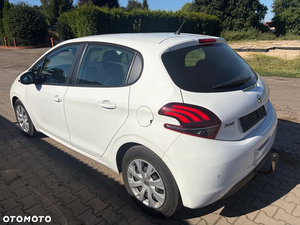 Peugeot 208 - 7