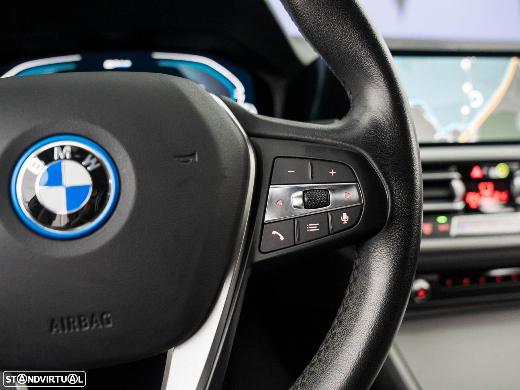 BMW 330 e Touring Line Sport Auto - 24