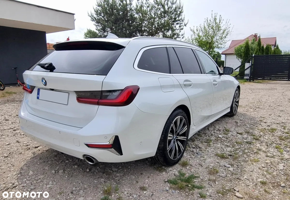 BMW Seria 3 320d xDrive Luxury Line sport - 7