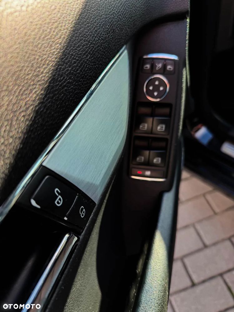 Mercedes-Benz Klasa C C-Klasse Avantgarde - 38