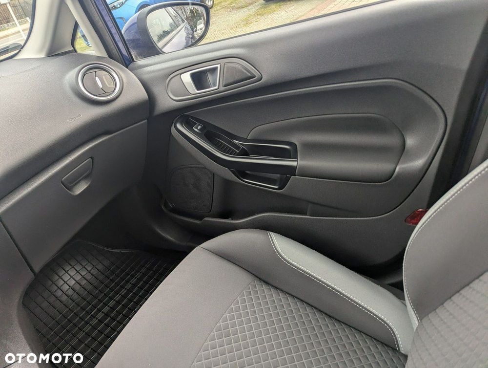 Ford Fiesta - 17