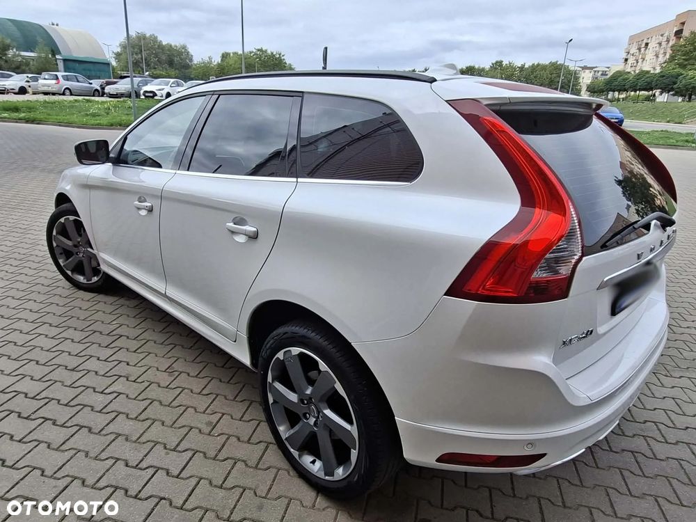 Volvo XC 60 D4 Geartronic Momentum - 21