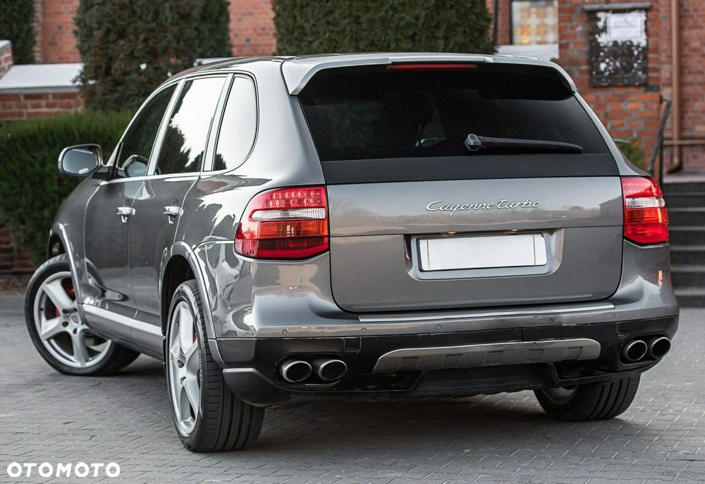 Porsche Cayenne Turbo Tiptronic S - 2