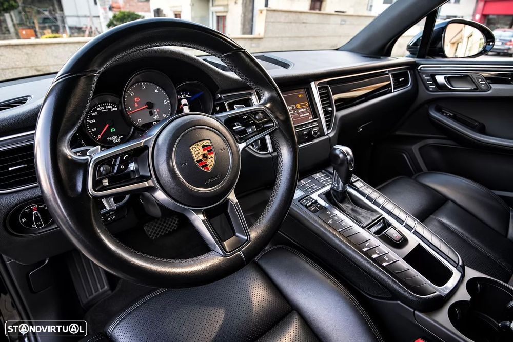 Porsche Macan S - 23