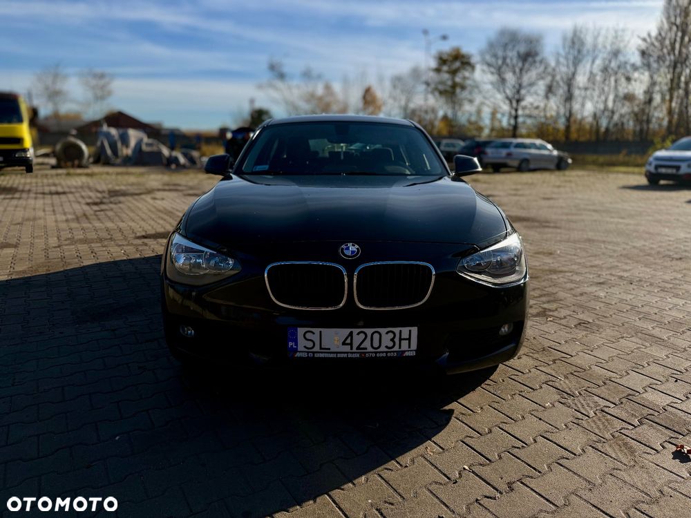 BMW Seria 1 114i - 4