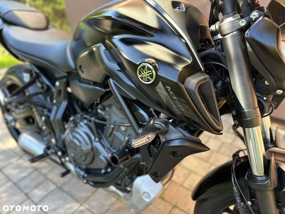 Yamaha MT - 8