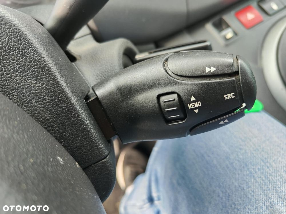 Citroën Berlingo Multispace BlueHDi 100 FEEL - 17