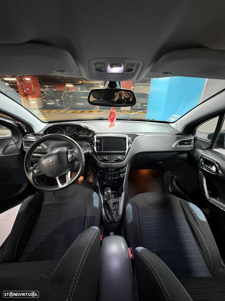 Peugeot 208 1.4 HDi Allure - 11