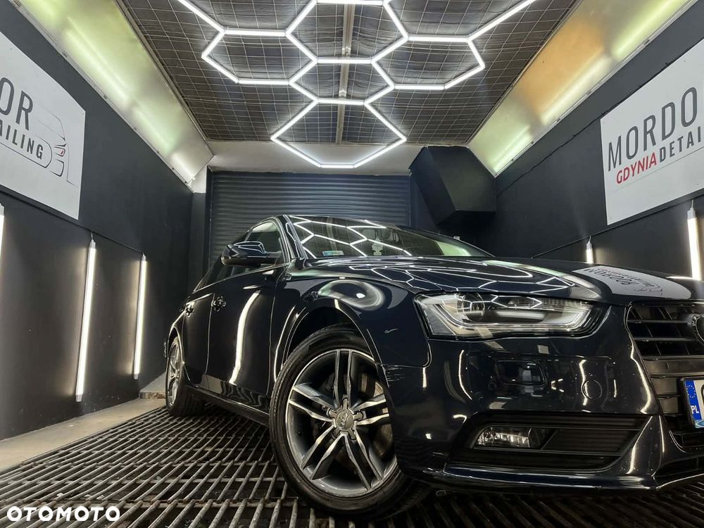 Audi A4 Limousine - 2