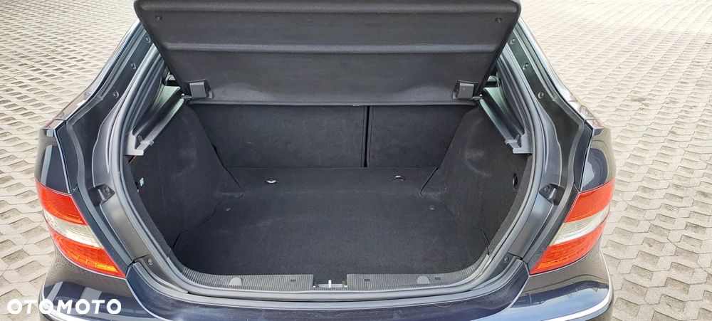 Mercedes-Benz CLC - 36