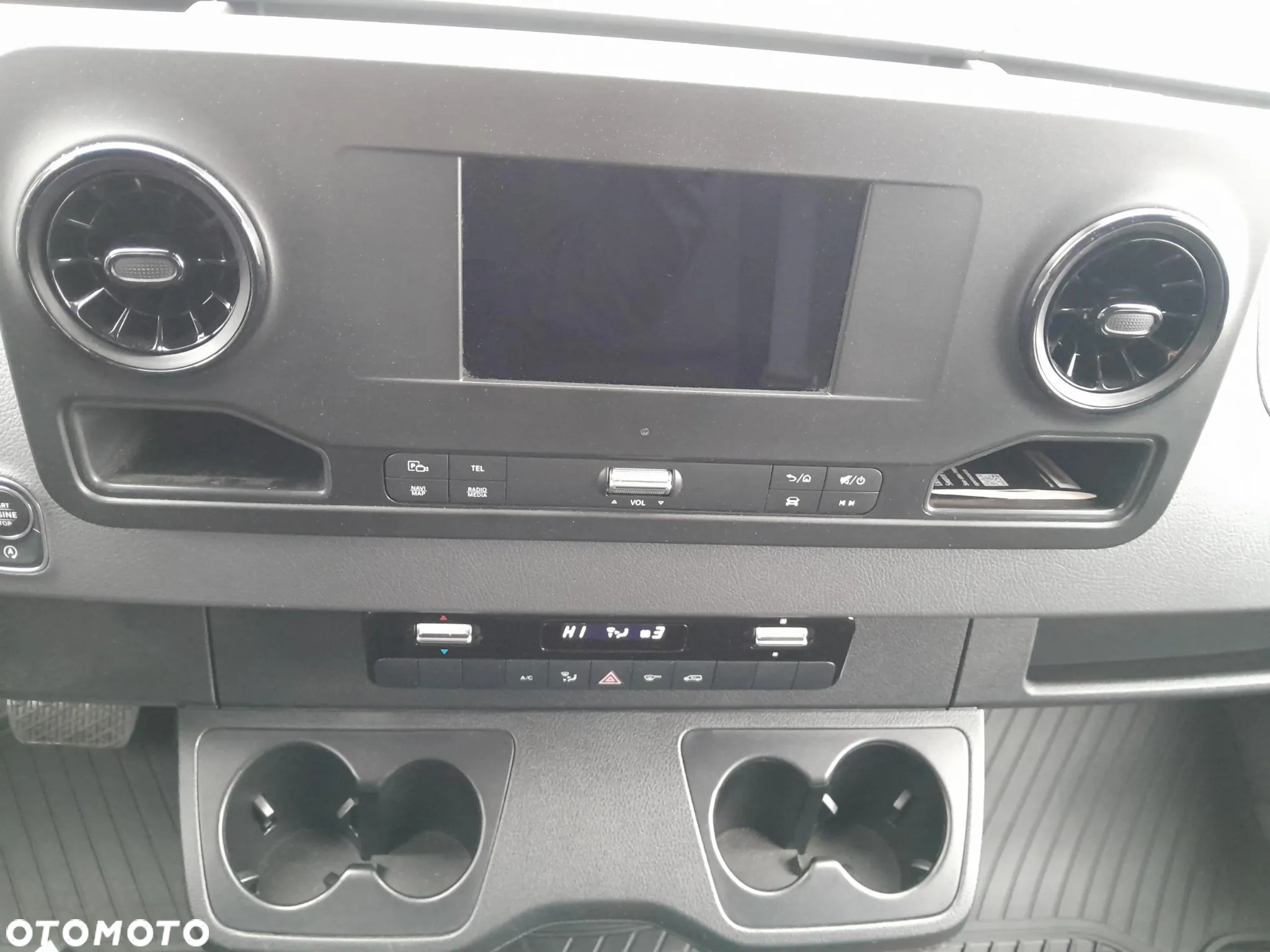 Mercedes-Benz Sprinter - 10
