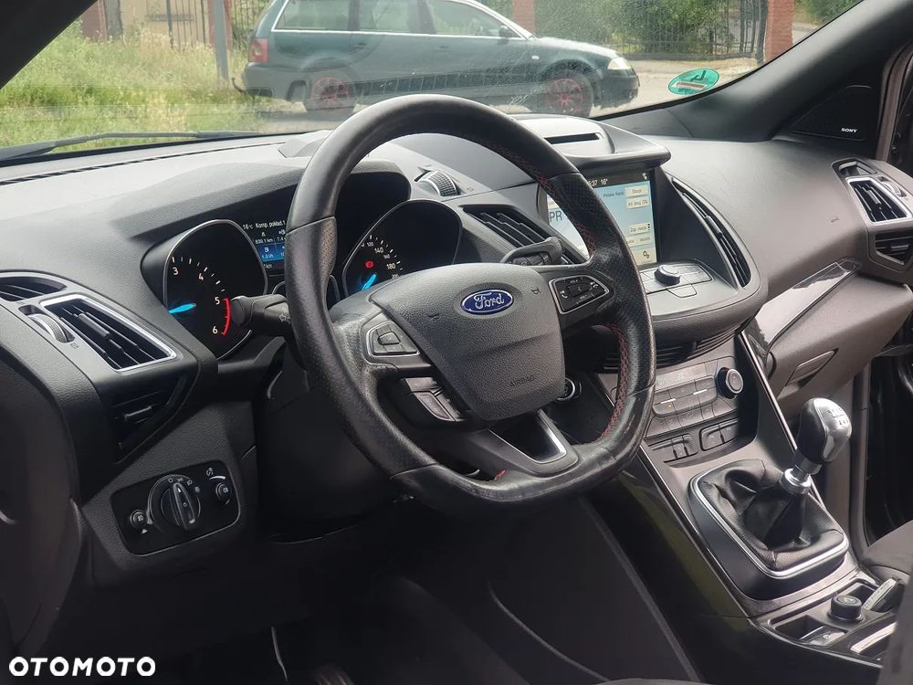 Ford Kuga 2.0 TDCi 4x4 ST-Line - 16