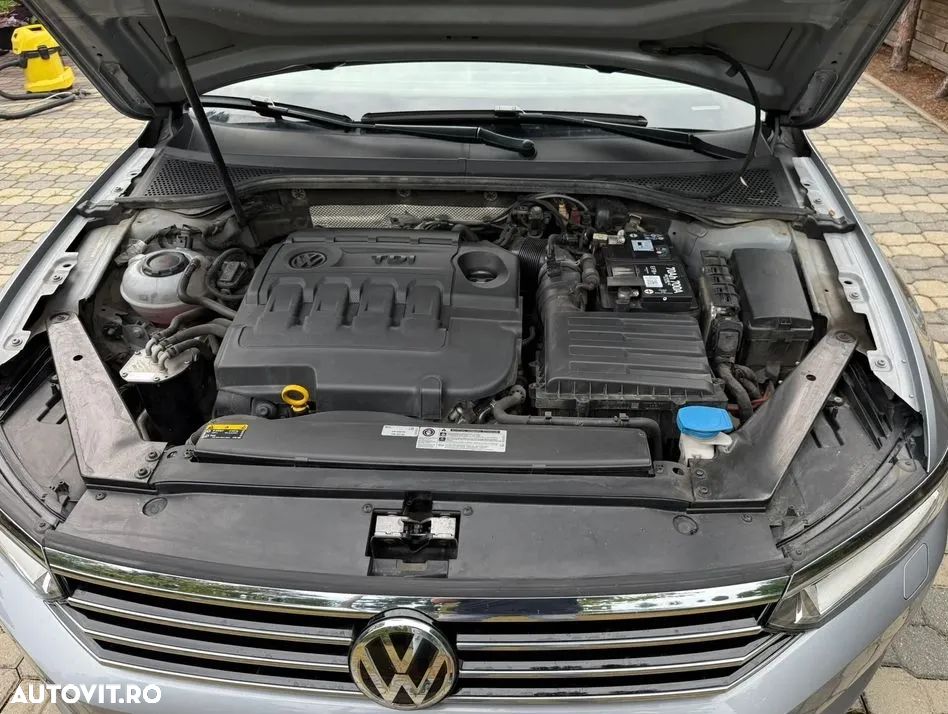 Volkswagen Passat Variant 2.0 TDI DSG Highline - 6