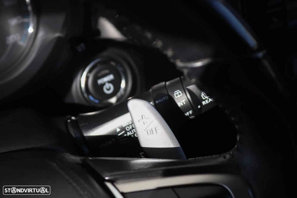 Mitsubishi Outlander - 13