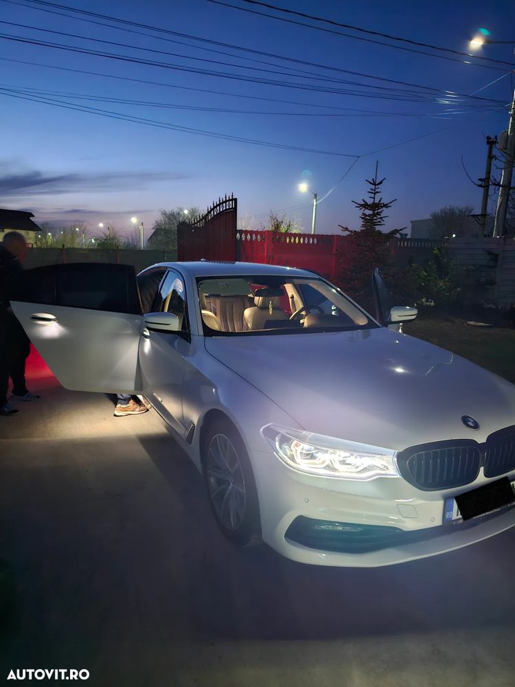 BMW Seria 5 530i xDrive AT - 15