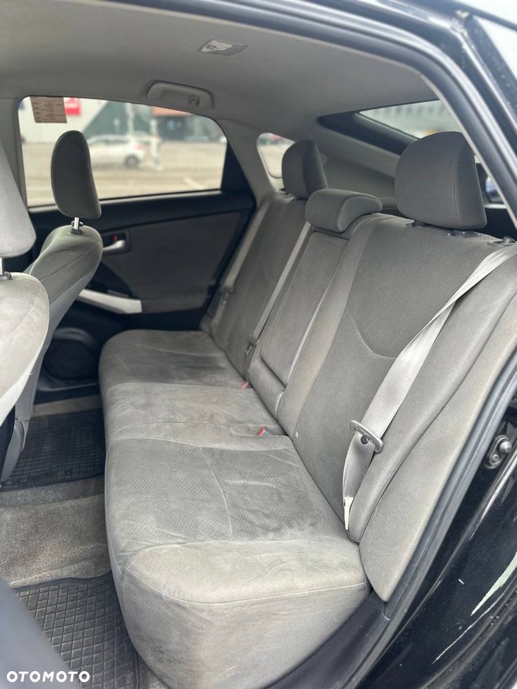 Toyota Prius 1.8 HSD Premium - 14