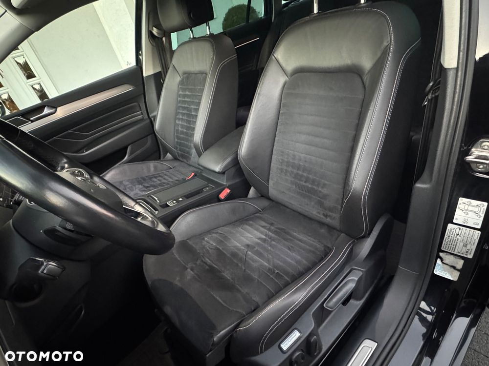 Volkswagen Passat 2.0 TDI Elegance DSG - 9