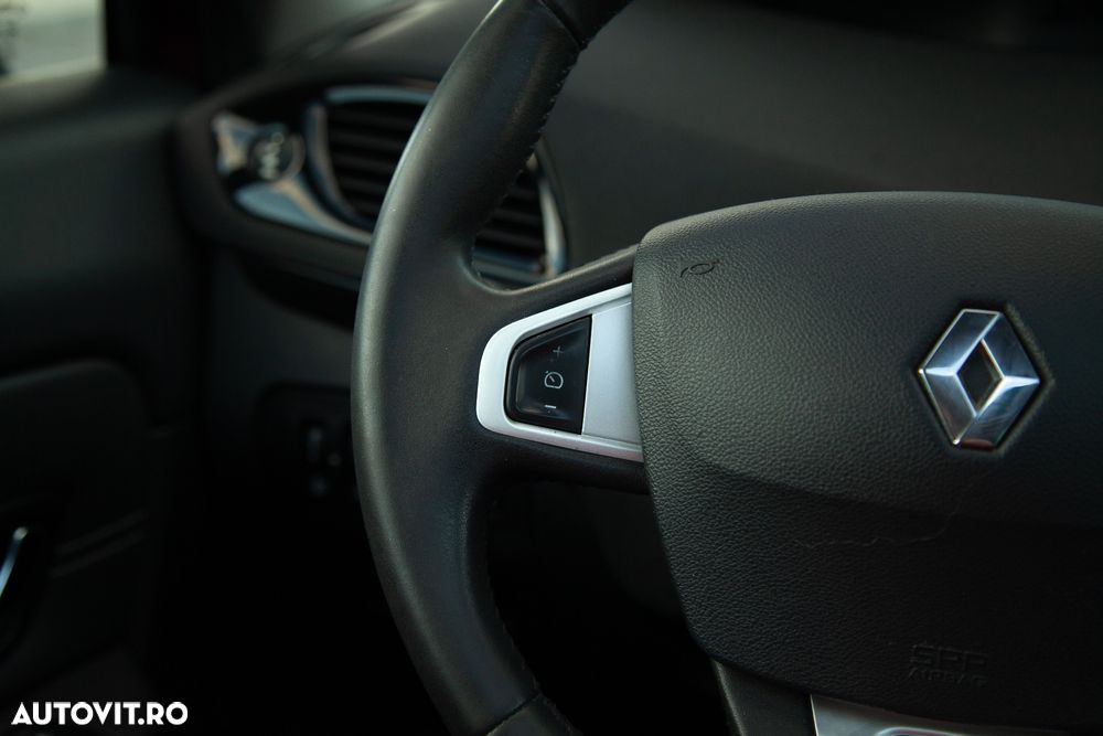 Renault Grand Scenic - 18