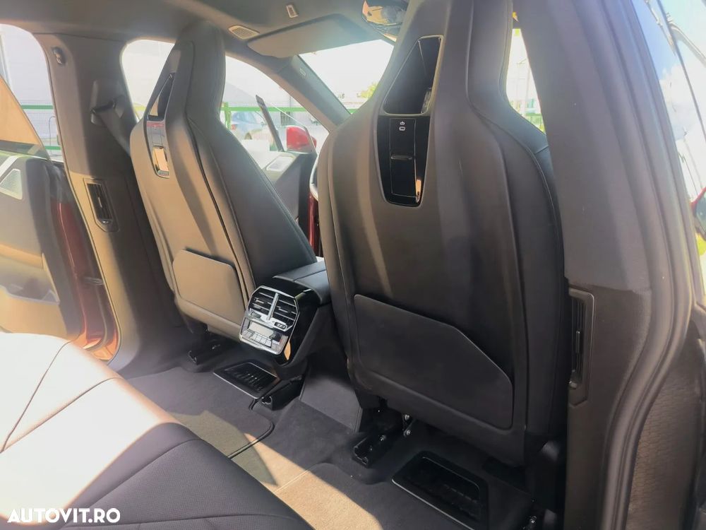 BMW iX xDrive50 - 14
