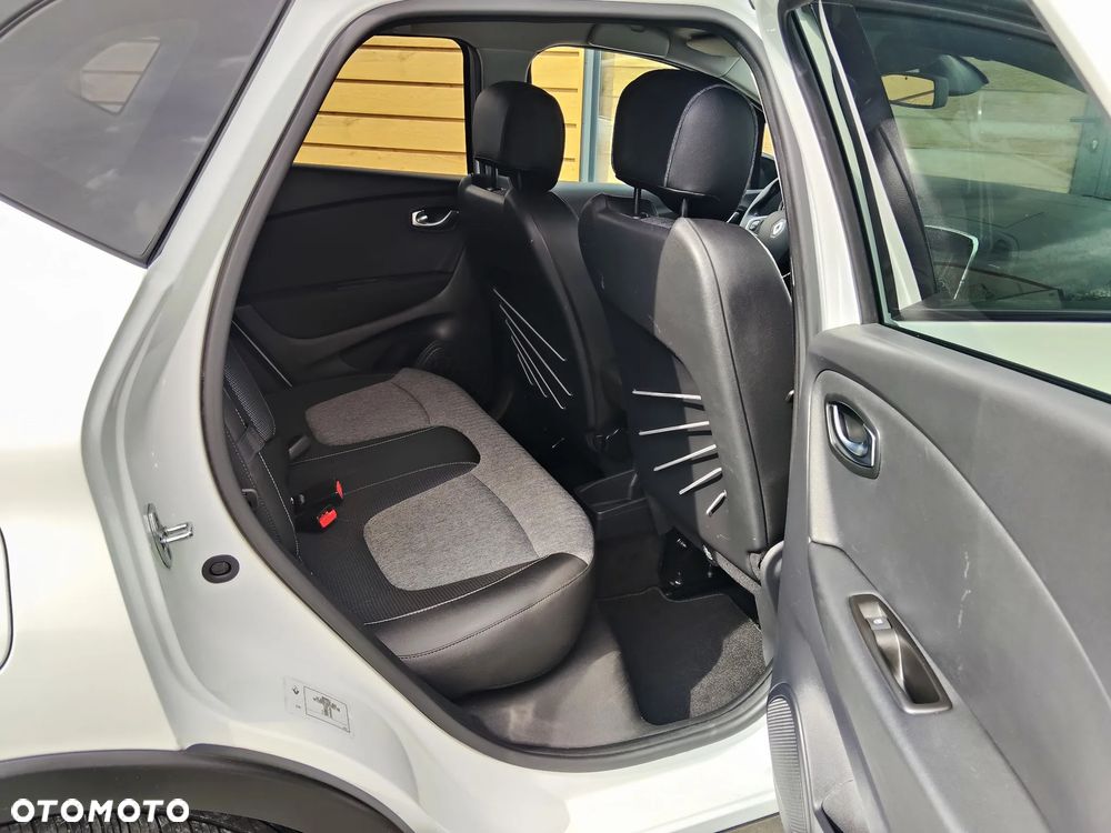 Renault Captur ENERGY TCe 120 EDC Luxe - 28