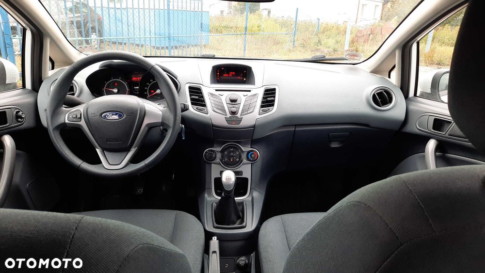 Ford Fiesta - 8
