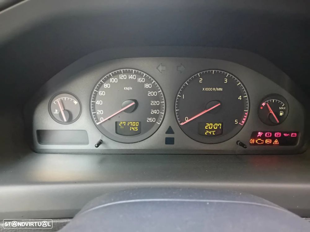 Volvo S60 2.4 D5 - 12
