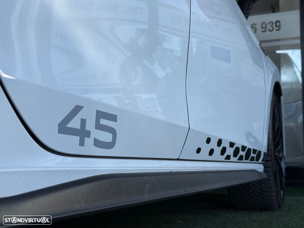 VW Golf 2.0 TSI GTI Clubsport 45 Years DSG - 22