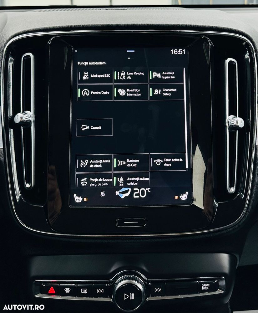 Volvo XC 40 T3 Geartronic Momentum Pro - 25