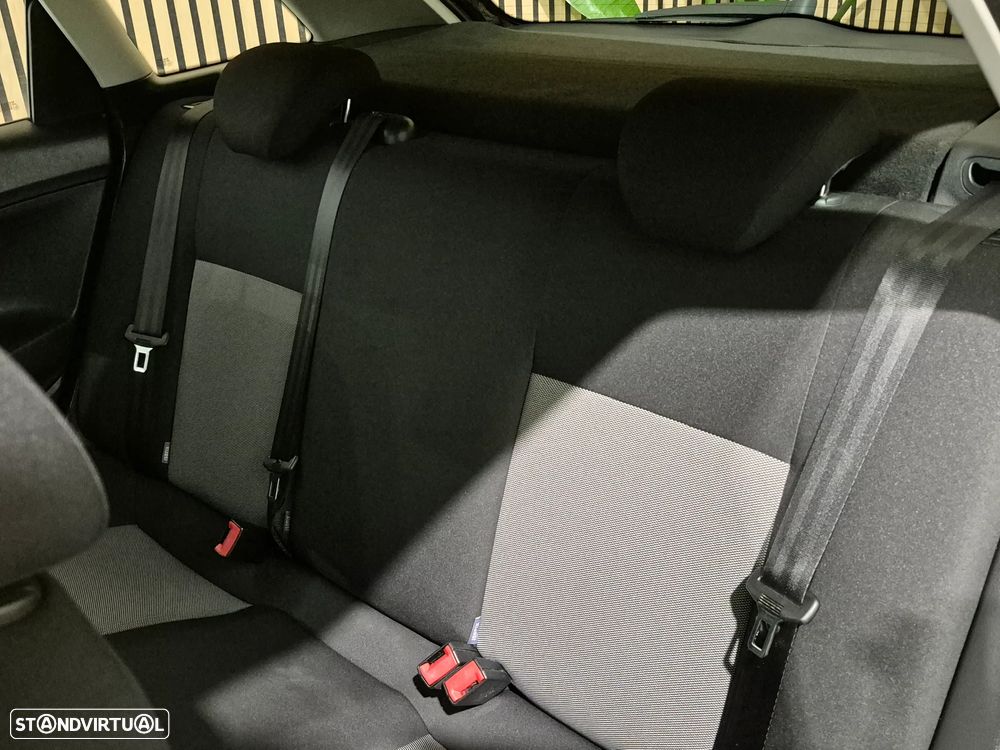 SEAT Ibiza ST 1.0 Reference - 24