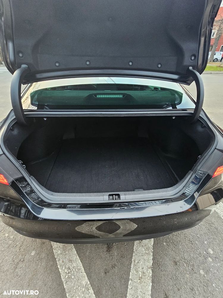 Toyota Camry Executive - 9