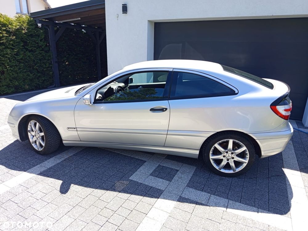 Mercedes-Benz Klasa C 200 Kompressor Automatik - 9