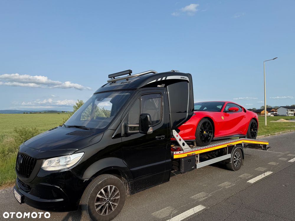 Mercedes-Benz Sprinter - 25