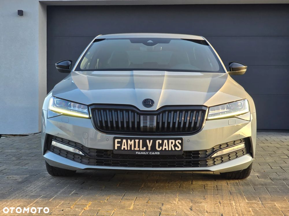 Skoda Superb 2.0 TDI SCR 4x4 Sportline DSG - 9