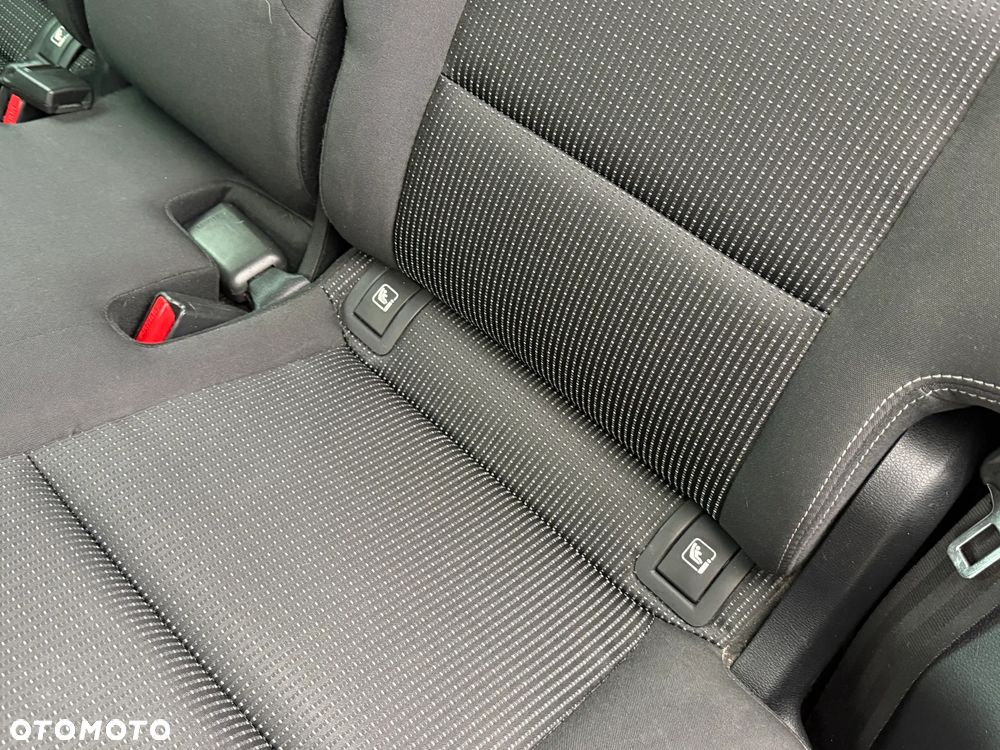 Kia Sportage 1.7 CRDI 2WD ISG Dream-Team Edition - 12