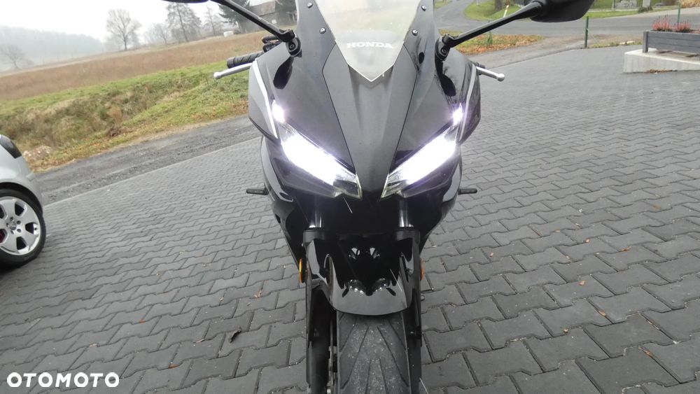 Honda CBR - 22