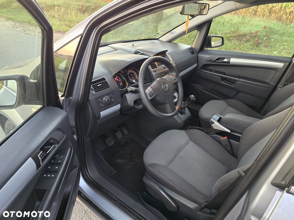Opel Zafira - 8