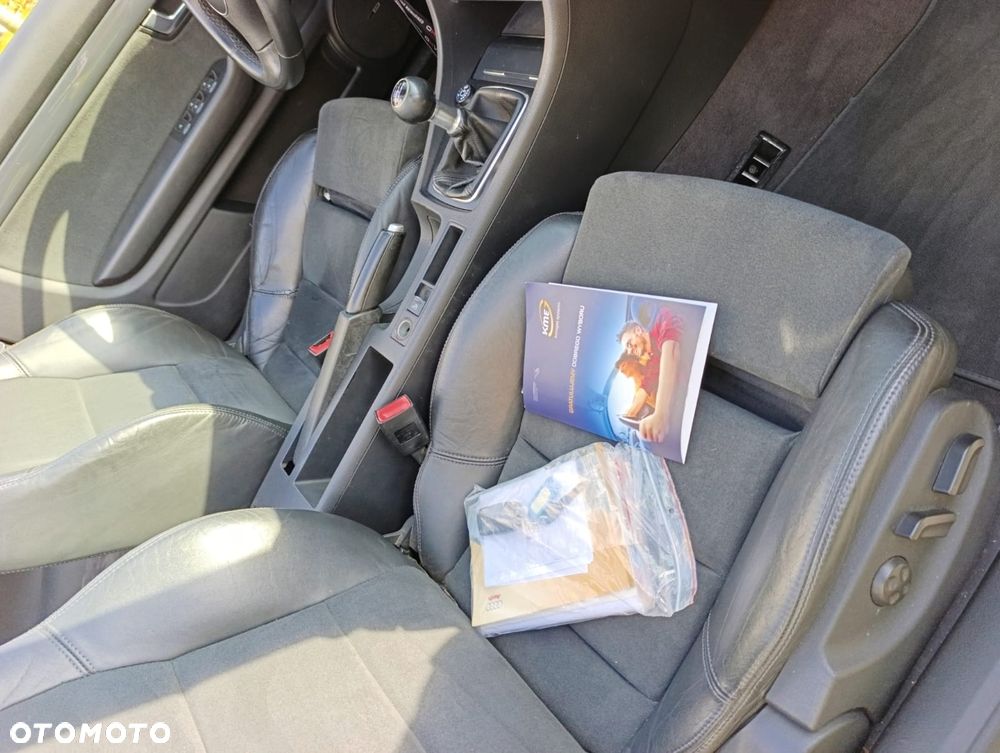 Audi A4 Cabrio 2.4 - 11